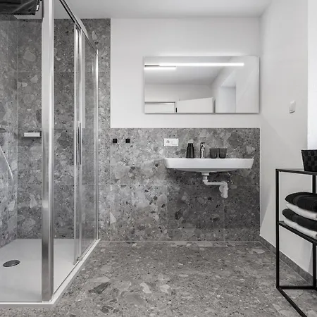 Kiechls Homebase - Adults Only